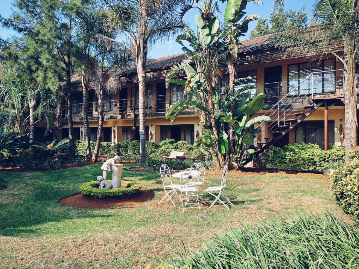 Ecotel Premier Lodge & Conference Centre ベノニ エクステリア 写真