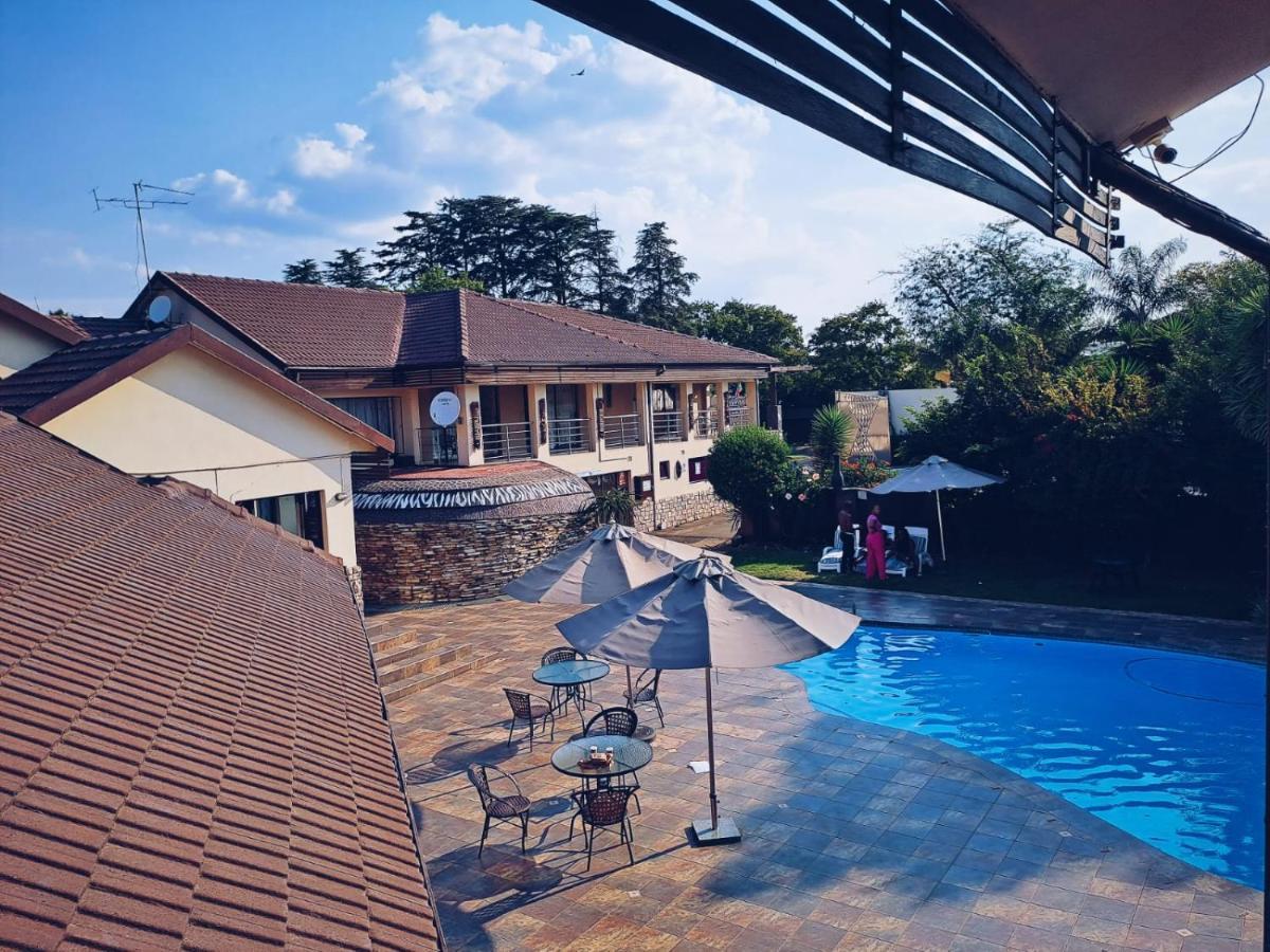 Ecotel Premier Lodge & Conference Centre ベノニ エクステリア 写真