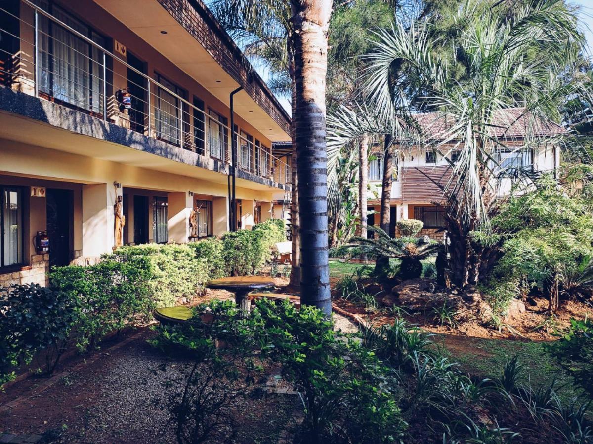 Ecotel Premier Lodge & Conference Centre ベノニ エクステリア 写真