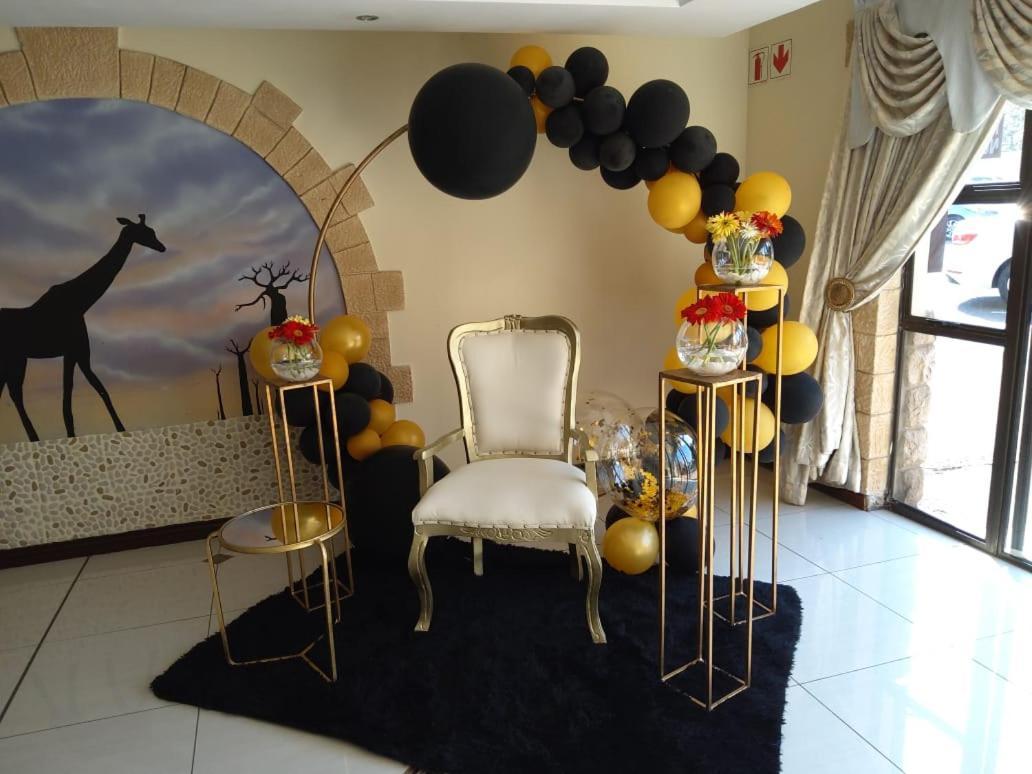 Ecotel Premier Lodge & Conference Centre ベノニ エクステリア 写真