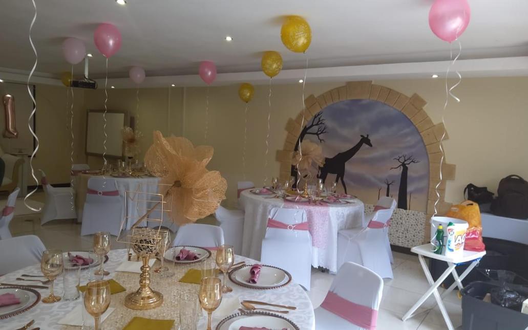 Ecotel Premier Lodge & Conference Centre ベノニ エクステリア 写真